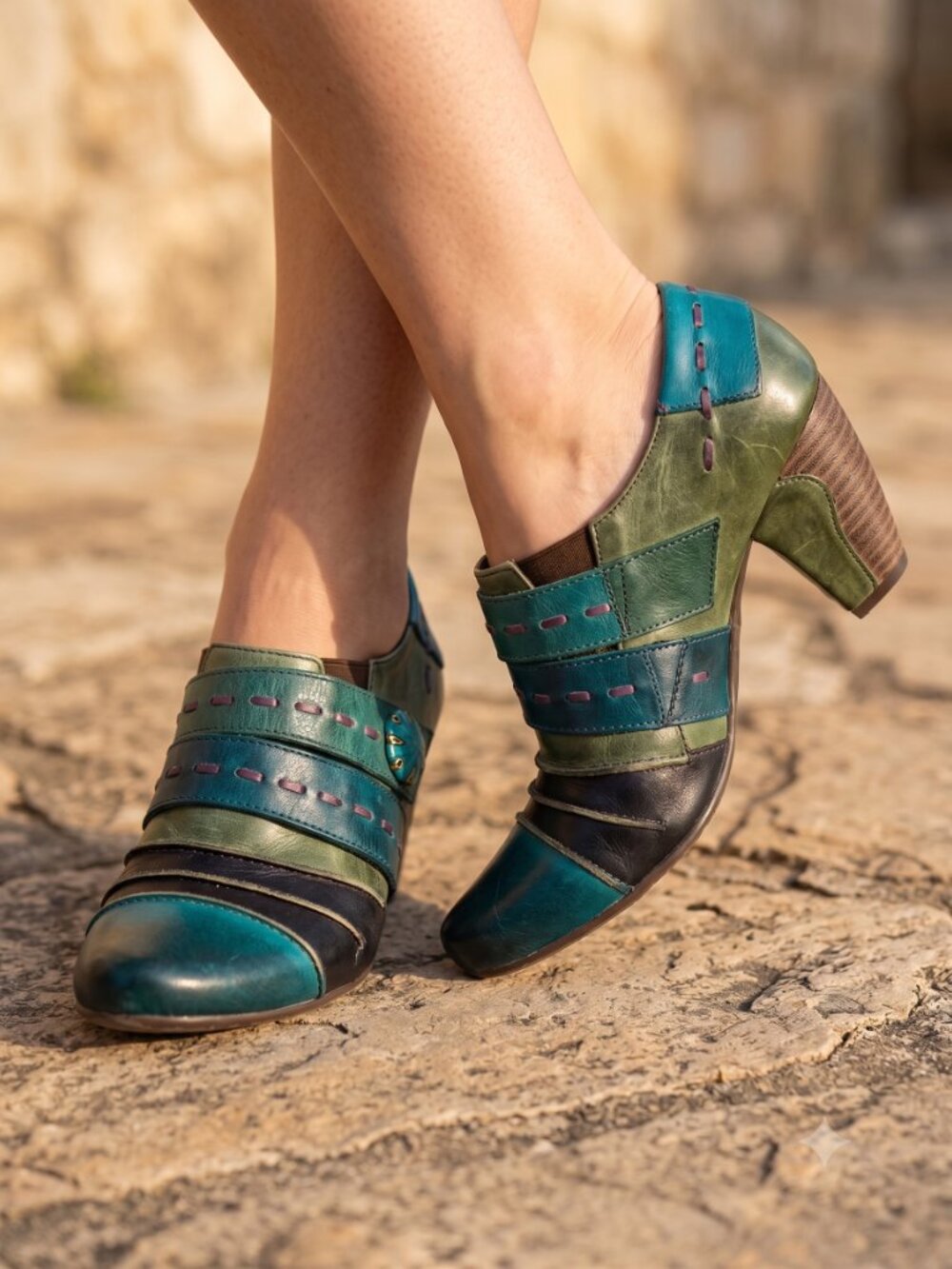 L'Artiste Spring Step Wondrous Teal Green Leather Heel Oxfords